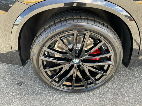 New 2026 BMW X5 M60i image 23