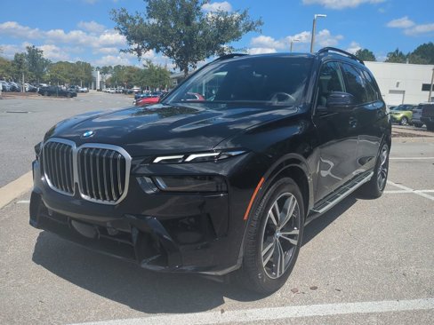Used 2025 BMW X7 xDrive40i image 2