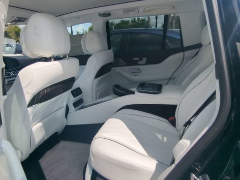 New 2025 Mercedes-Benz Maybach GLS 600 4MATIC image 5