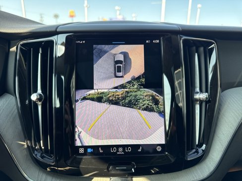 Certified 2025 Volvo XC60 B5 Plus image 25