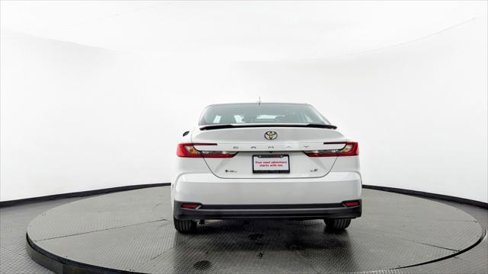 Used 2025 Toyota Camry LE image 7