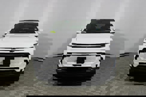 Used 2025 Chevrolet Equinox EV LT w/ LPO, All-Weather Mat Package image 2