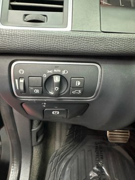 Used 2016 Volvo XC60 T5 Premier w/ Proximity Package image 14