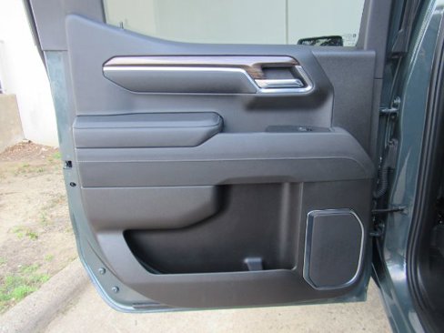 Used 2025 Chevrolet Silverado 1500 LT image 17