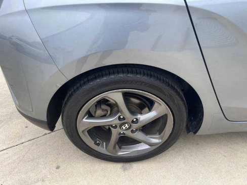 Used 2019 Hyundai Veloster 2.0 image 18