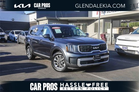 Used 2024 Kia Telluride LX image 1