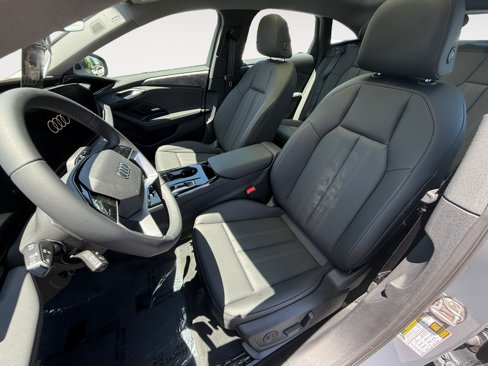 New 2025 Audi A6 e-tron Premium Plus image 10