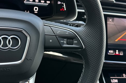 Used 2022 Audi SQ8 Premium Plus w/ Towing Package image 29