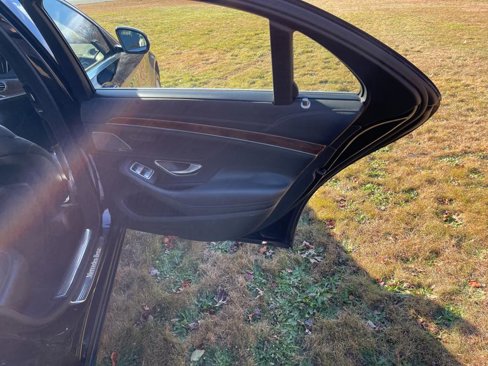 Used 2015 Mercedes-Benz S 550 4MATIC Sedan image 28