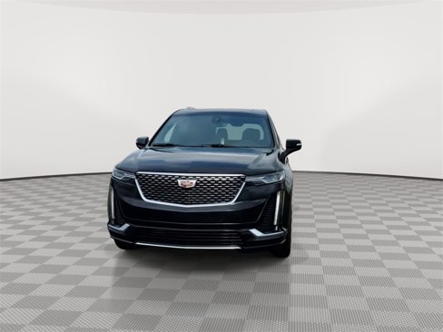 New 2025 Cadillac XT6 Luxury image 3
