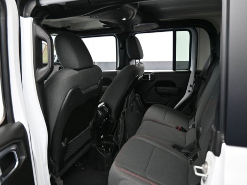 Used 2024 Jeep Gladiator Rubicon image 35