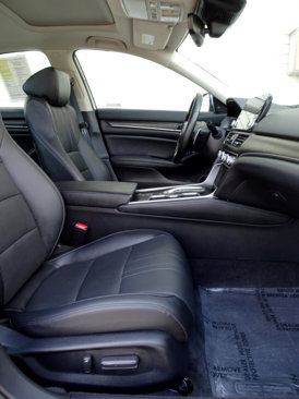 Used 2022 Honda Accord Touring image 14