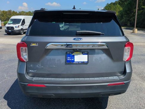 Certified 2022 Ford Explorer XLT image 5