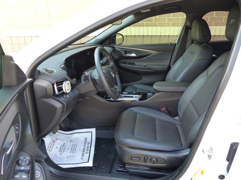Used 2025 Buick Envista Sport Touring w/ Convenience I Package image 23