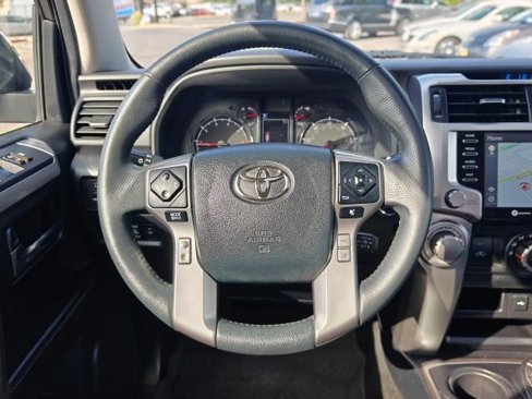 Used 2022 Toyota 4Runner SR5 Premium image 12