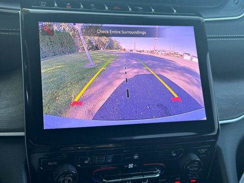 New 2025 Jeep Grand Cherokee L Limited w/ Black Appearance Package image 31