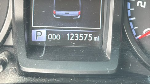 Used 2021 Toyota Tacoma SR image 9