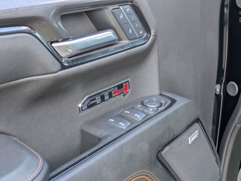 Used 2024 GMC Sierra 1500 AT4 w/ Technology Package image 12