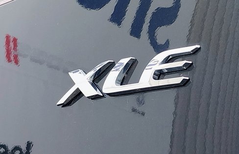 Used 2024 Toyota Corolla Cross XLE image 6