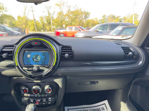 Used 2018 MINI Cooper Clubman image 17