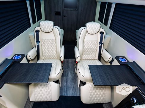 Used 2025 Mercedes-Benz Sprinter 3500 image 4