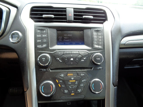 Used 2018 Ford Fusion S image 22