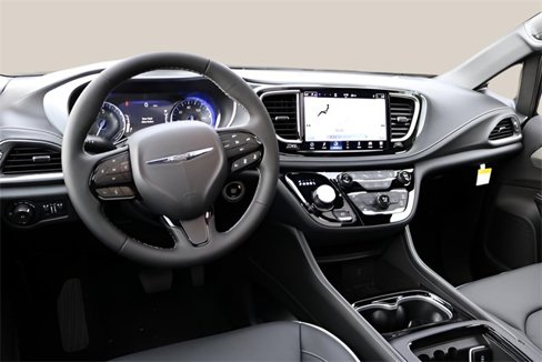New 2026 Chrysler Pacifica Limited image 14