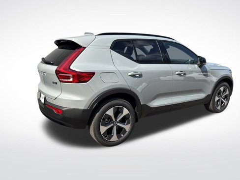 New 2026 Volvo XC40 B5 Plus w/ Protection Package Premier image 5