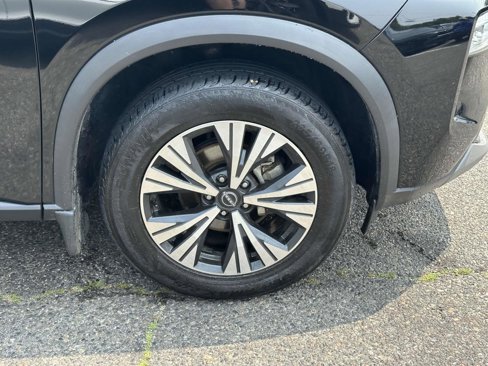 Used 2023 Nissan Rogue SV image 10