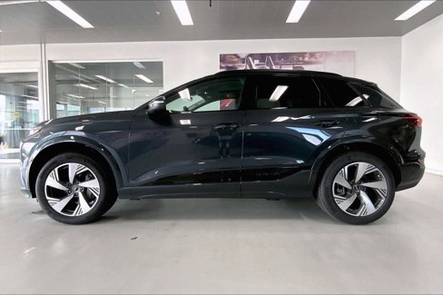 New 2025 Audi Q6 e-tron Premium Plus image 3