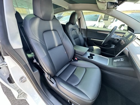Used 2023 Tesla Model 3 Standard Range image 17