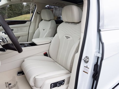 New 2025 Bentley Bentayga image 26