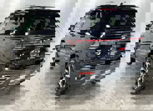 New 2025 Volkswagen Taos SEL image 5