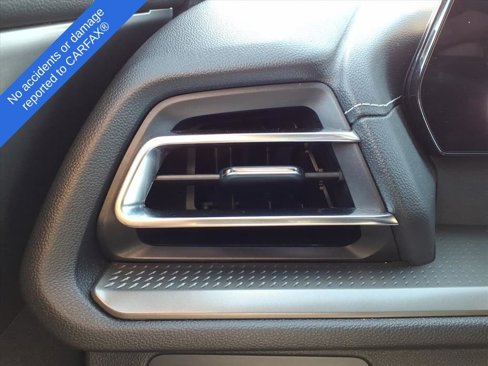 Used 2025 Chevrolet Traverse LT image 28