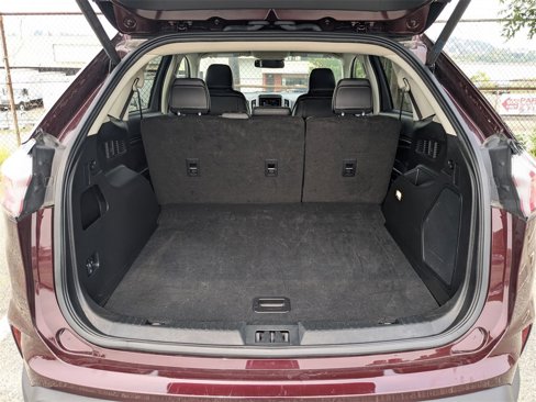 Used 2024 Ford Edge Titanium image 33