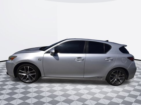 Used 2016 Lexus CT 200h image 6
