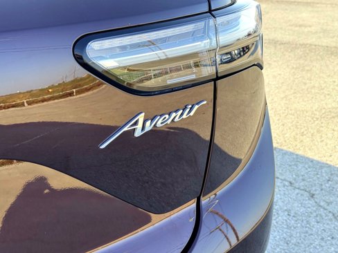 Used 2023 Buick Envision Avenir image 8