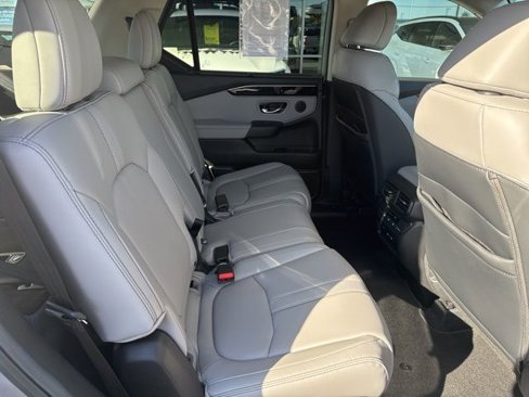 Used 2025 Honda Pilot EX-L image 10