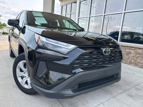 Used 2024 Toyota RAV4 LE image 2