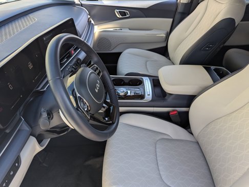 Certified 2025 Kia Carnival EX image 20