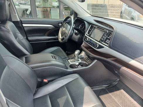 Used 2018 Toyota Highlander XLE image 8