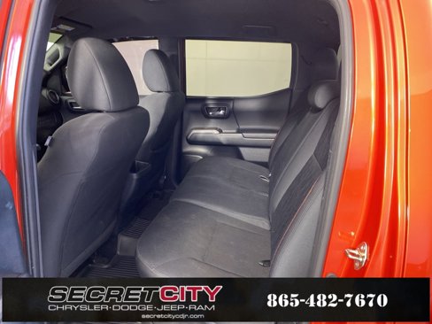 Used 2017 Toyota Tacoma TRD Off-Road w/ Tow Package (A/T) image 29