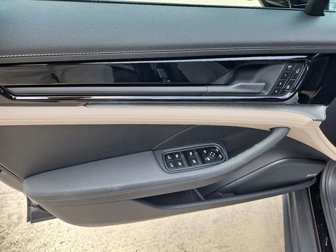 New 2025 Porsche Panamera 4 image 10