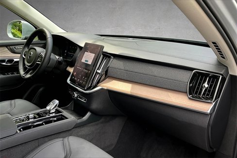 Certified 2025 Volvo XC90 B6 Plus w/ Protection Package Premier image 21