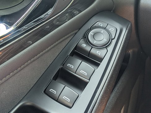 Used 2023 Chevrolet Traverse High Country image 27