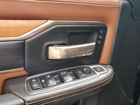 Used 2019 RAM 3500 Limited image 24