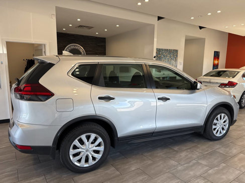 Used 2018 Nissan Rogue S image 16