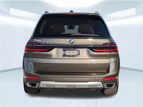 Used 2023 BMW X7 xDrive40i w/ Premium Package image 5