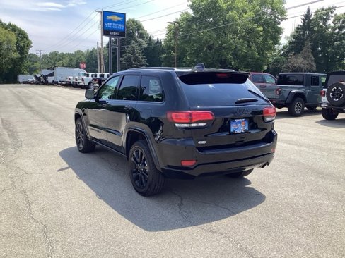 Used 2022 Jeep Grand Cherokee Laredo X image 5