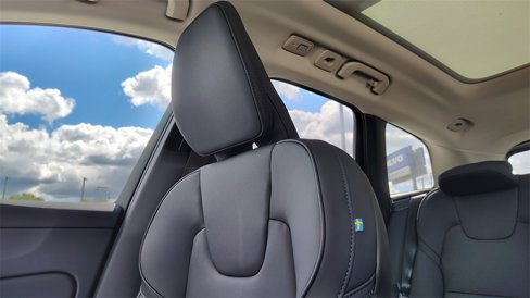 New 2026 Volvo XC60 B5 Plus w/ Protection Package Premier image 24